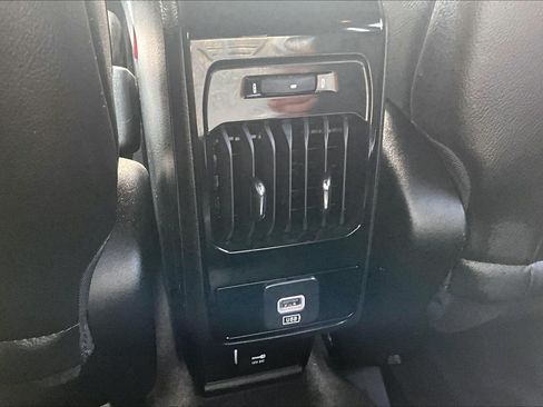 Used 2023 Jeep Compass Limited AWD/4WD image 37