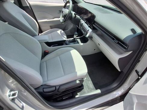 Used 2024 Hyundai Kona SEL FWD image 20