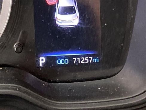 Used 2020 Toyota Corolla LE image 16