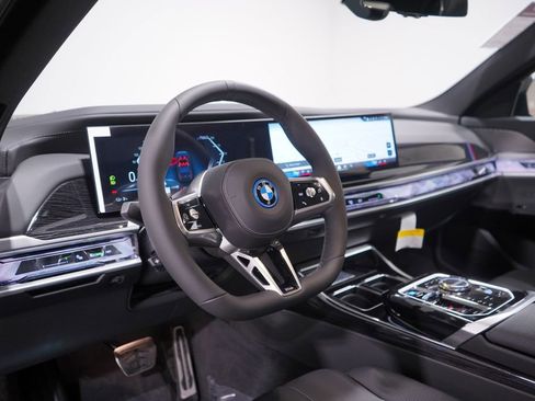 New 2026 BMW i7 eDrive50 w/ M Sport Package image 6