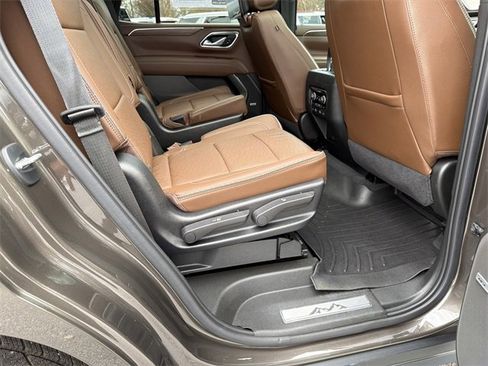 Used 2021 Chevrolet Tahoe High Country w/ Premium Package image 15