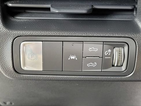 Used 2026 GMC Sierra EV Elevation AWD/4WD image 12