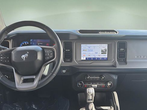 Used 2023 Ford Bronco Outer Banks image 12