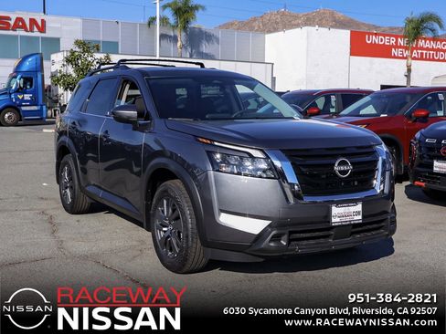 New 2025 Nissan Pathfinder SV image 1