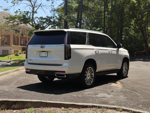 Used 2021 Cadillac Escalade Premium Luxury w/ Driver Assist Tech Package AWD/4WD image 7