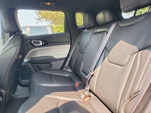 Used 2026 Jeep Compass Limited AWD/4WD image 25