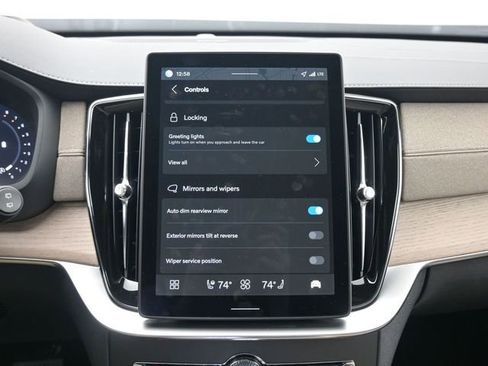 New 2026 Volvo XC90 B6 Ultra w/ Protection Package Premier image 18