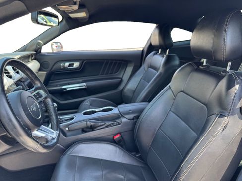 Used 2020 Ford Mustang GT Premium w/ Black Accent Package RWD image 9