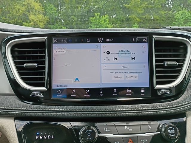 Used 2024 Chrysler Pacifica Limited FWD image 28