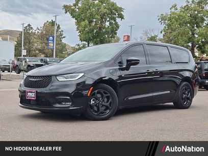 Used 2023 Chrysler Pacifica Limited w/ S Appearance Package