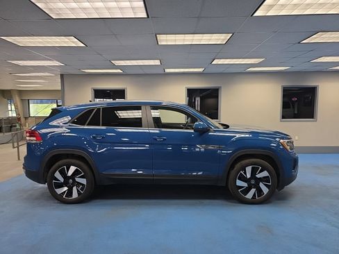 Used 2026 Volkswagen Atlas Cross Sport SE AWD/4WD image 2
