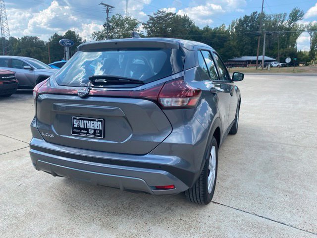 Used 2024 Nissan Kicks S FWD image 4