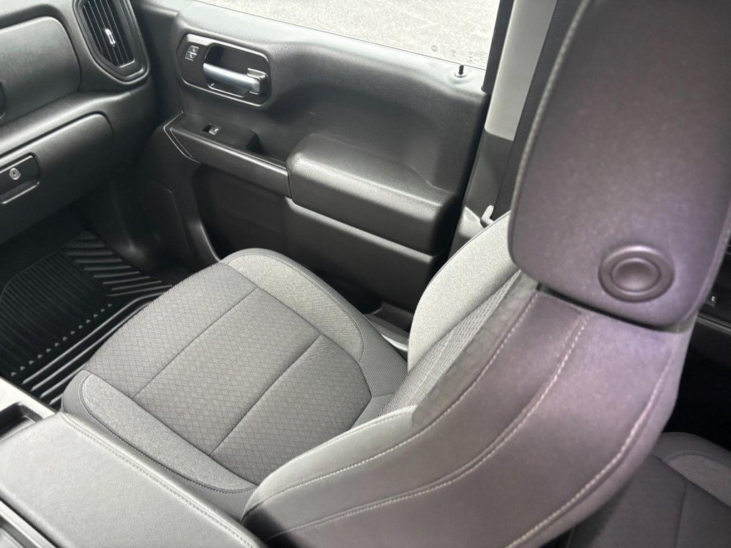 Used 2022 Chevrolet Silverado 1500 Custom w/ Safety Confidence Package RWD image 14