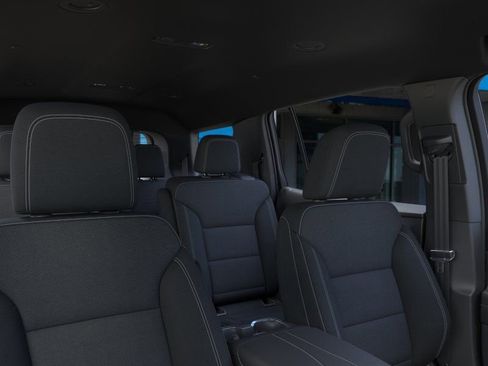 New 2026 Chevrolet Traverse LT w/ Driver Confidence Package FWD image 24