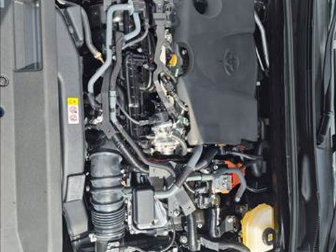 New 2026 Toyota Camry SE FWD image 15