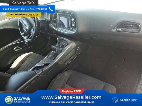 Used 2020 Dodge Challenger SXT w/ Driver Convenience Group AWD/4WD image 11