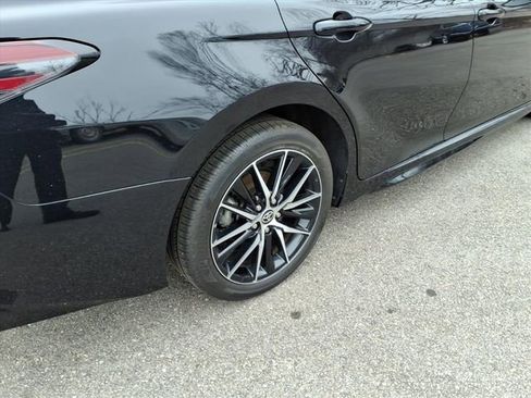 Certified 2023 Toyota Camry SE image 9