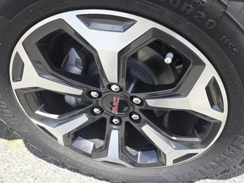 New 2026 GMC Yukon AT4 Ultimate AWD/4WD image 21