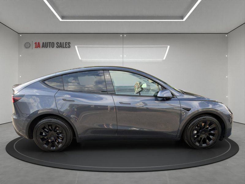 Used 2021 Tesla Model Y Long Range AWD/4WD image 6