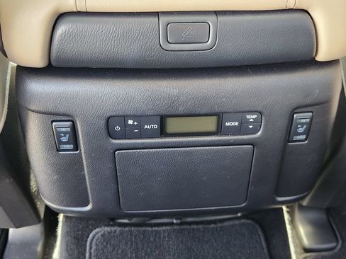 Used 2023 Nissan Armada Platinum w/ Captain's Chairs Package AWD/4WD image 12