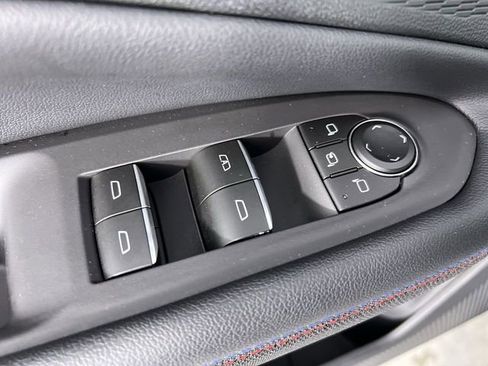 Certified 2024 Chevrolet Blazer EV RS image 23