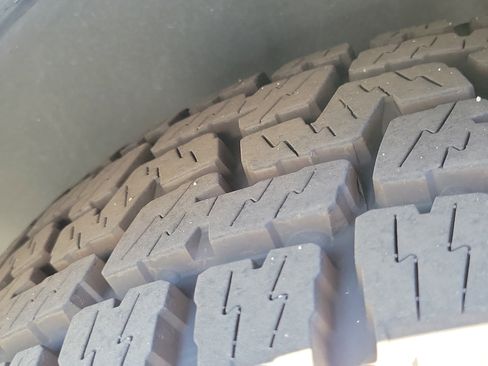 Used 2022 Rivian R1T Adventure image 23