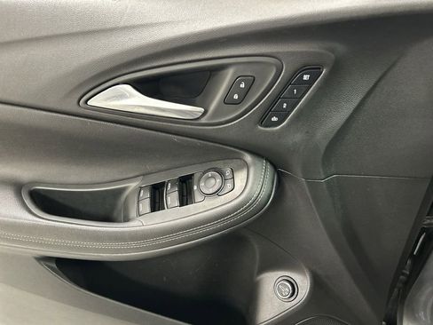 Used 2020 Buick Encore GX Essence w/ Sport Touring Package image 11