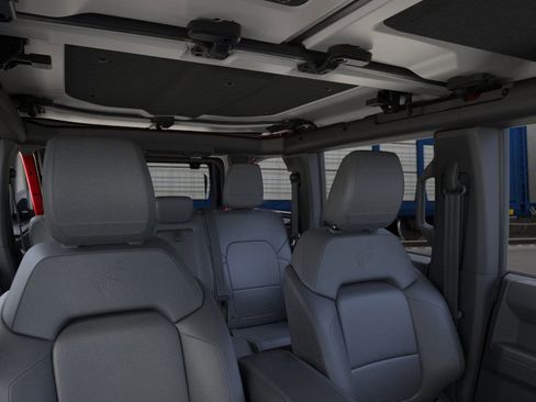 New 2025 Ford Bronco Badlands image 13