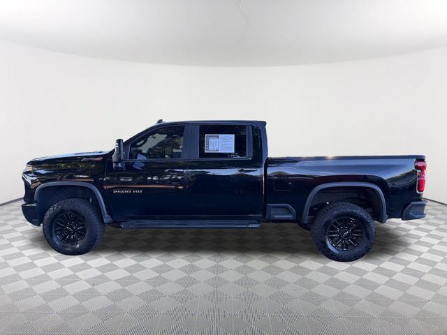 Used 2024 Chevrolet Silverado 2500 ZR2 AWD/4WD image 8