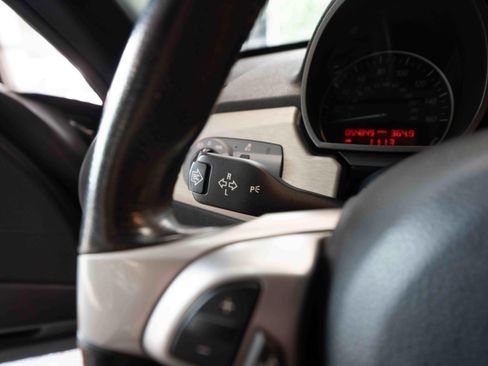 Used 2004 BMW Z4 2.5i RWD image 13