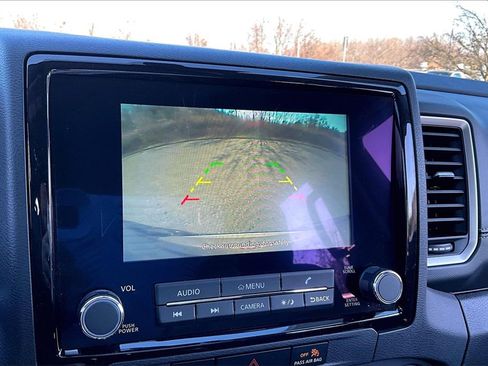 Used 2023 Nissan Frontier SV image 14