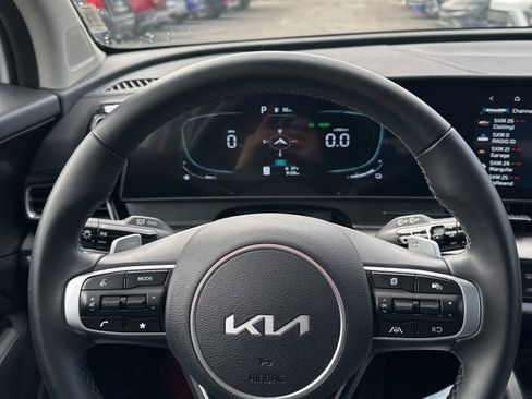 Used 2025 Kia Sportage EX w/ EX Premium Package image 20