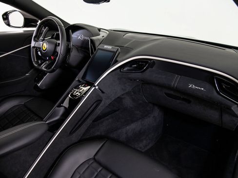 Certified 2022 Ferrari Roma RWD image 18