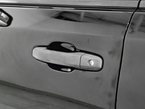 Used 2019 Chevrolet Silverado 1500 Custom w/ Custom Value Package image 37