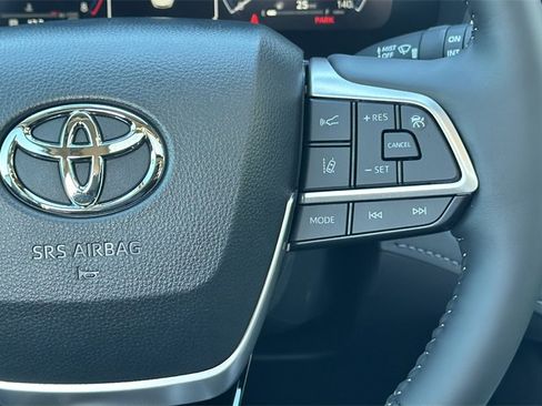 New 2026 Toyota Highlander Limited image 30
