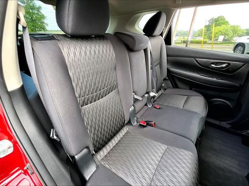 Used 2018 Nissan Rogue SV FWD image 20