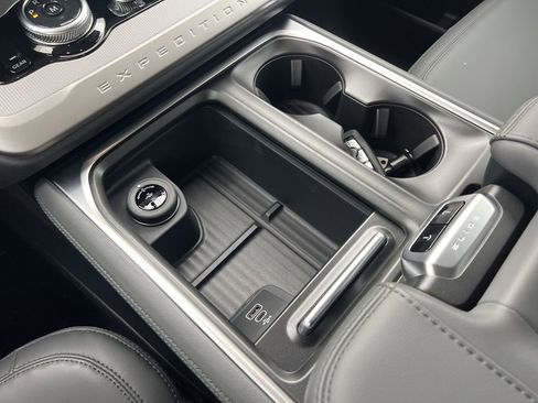 New 2026 Ford Expedition Max Active image 8