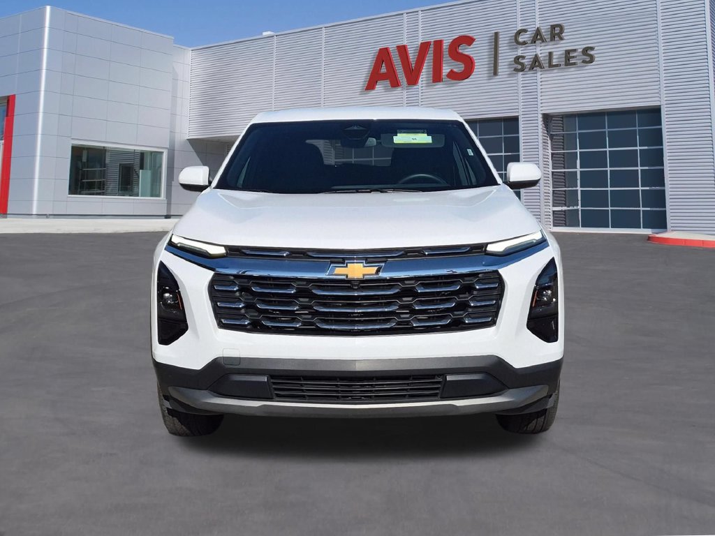 Used 2026 Chevrolet Equinox LT FWD image 2