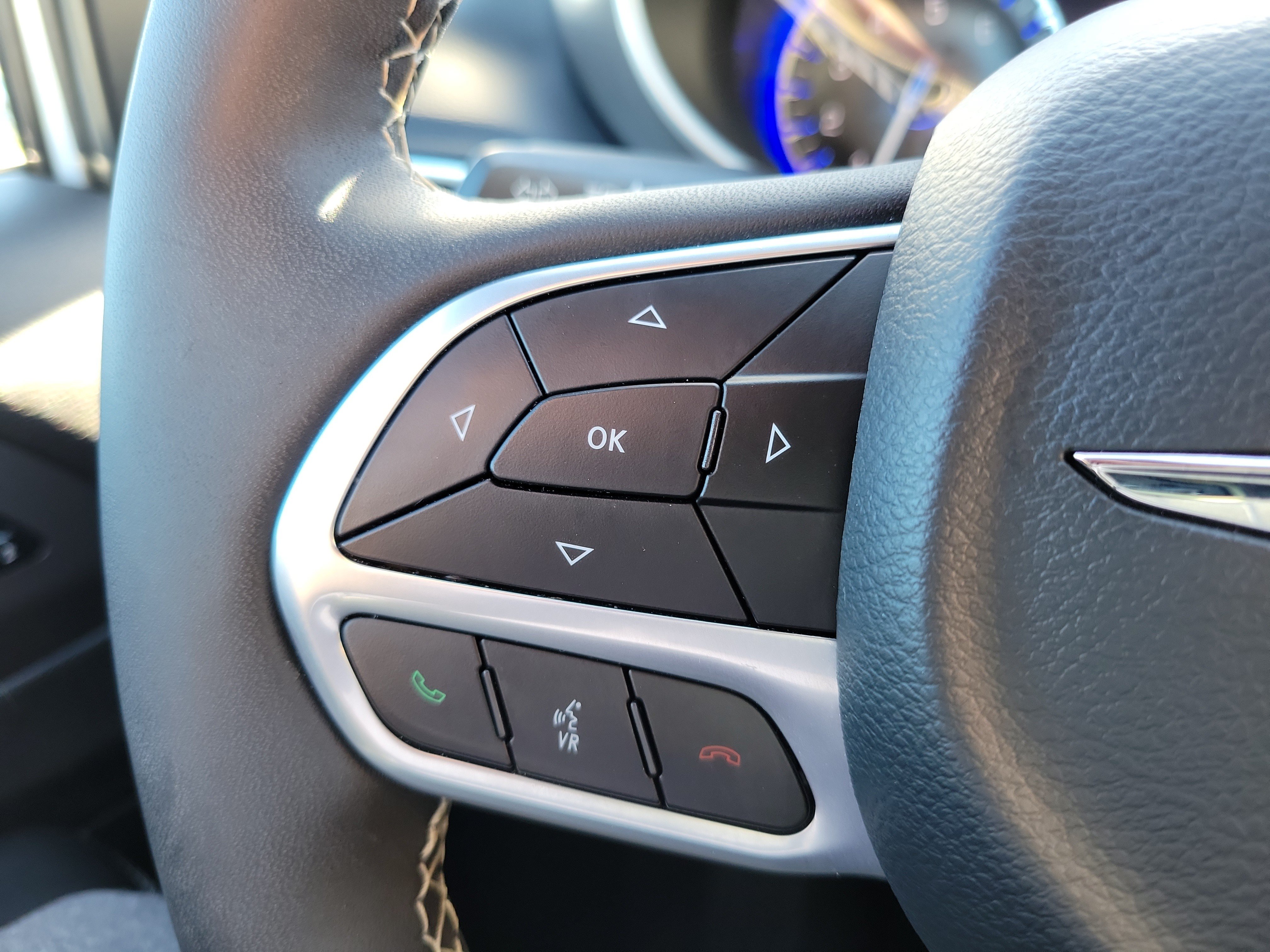 Used 2026 Chrysler Pacifica Select FWD image 18
