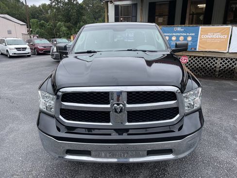Used 2019 RAM 1500 Classic SLT image 2