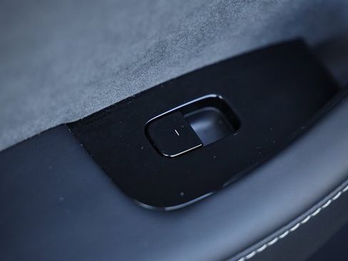 Used 2018 Tesla Model 3 Long Range image 27