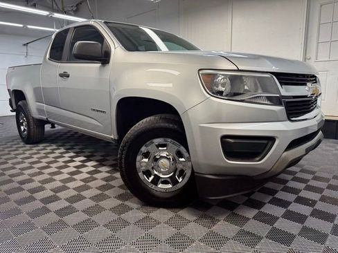 Used 2020 Chevrolet Colorado W/T image 1