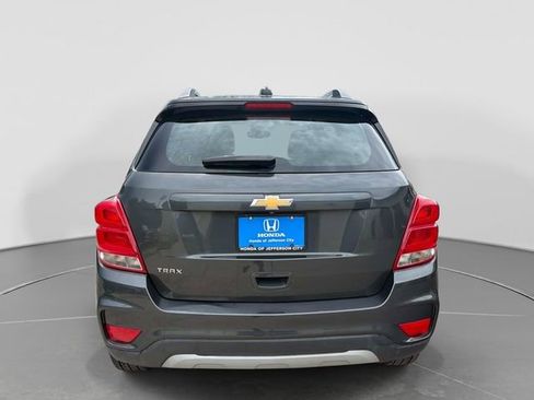 Used 2017 Chevrolet Trax LT w/ LT Convenience Package FWD image 5