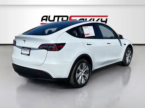 Used 2023 Tesla Model Y Long Range AWD/4WD image 7