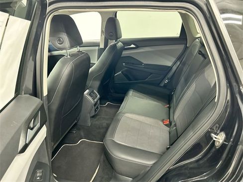 Certified 2023 Volkswagen Taos SE image 14