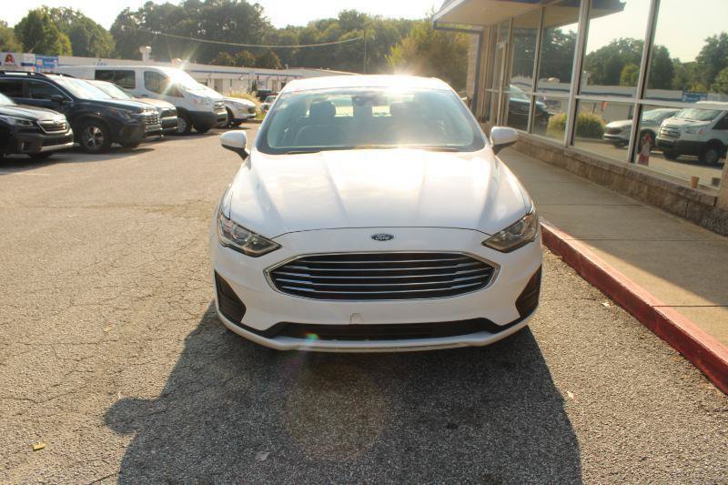 Used 2020 Ford Fusion SE FWD image 2