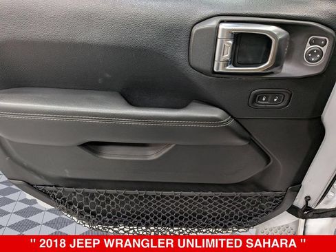 Used 2018 Jeep Wrangler Unlimited Sahara AWD/4WD image 14