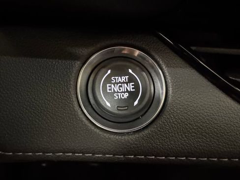 Used 2025 Buick Enclave Avenir w/ Trailering Package, 5000 lbs. AWD/4WD image 13