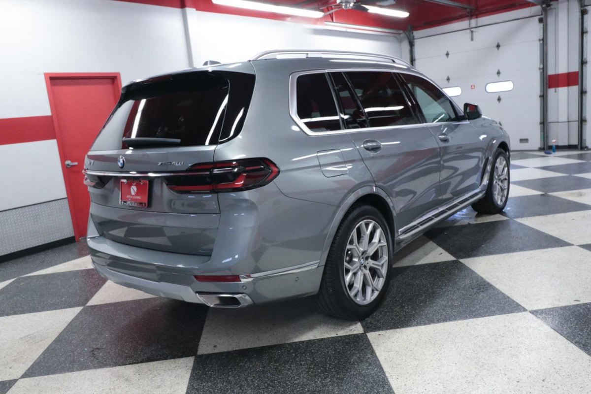 Used 2026 BMW X7 xDrive40i AWD/4WD image 7