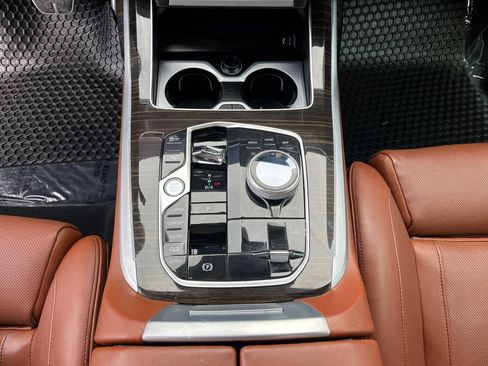 Used 2023 BMW X7 xDrive40i w/ Executive Package AWD/4WD image 26